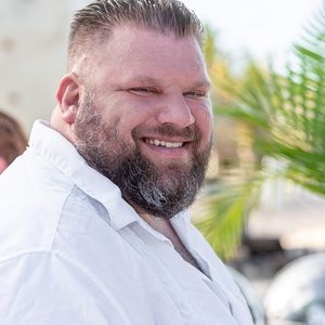 Meet your Posher, Bobby